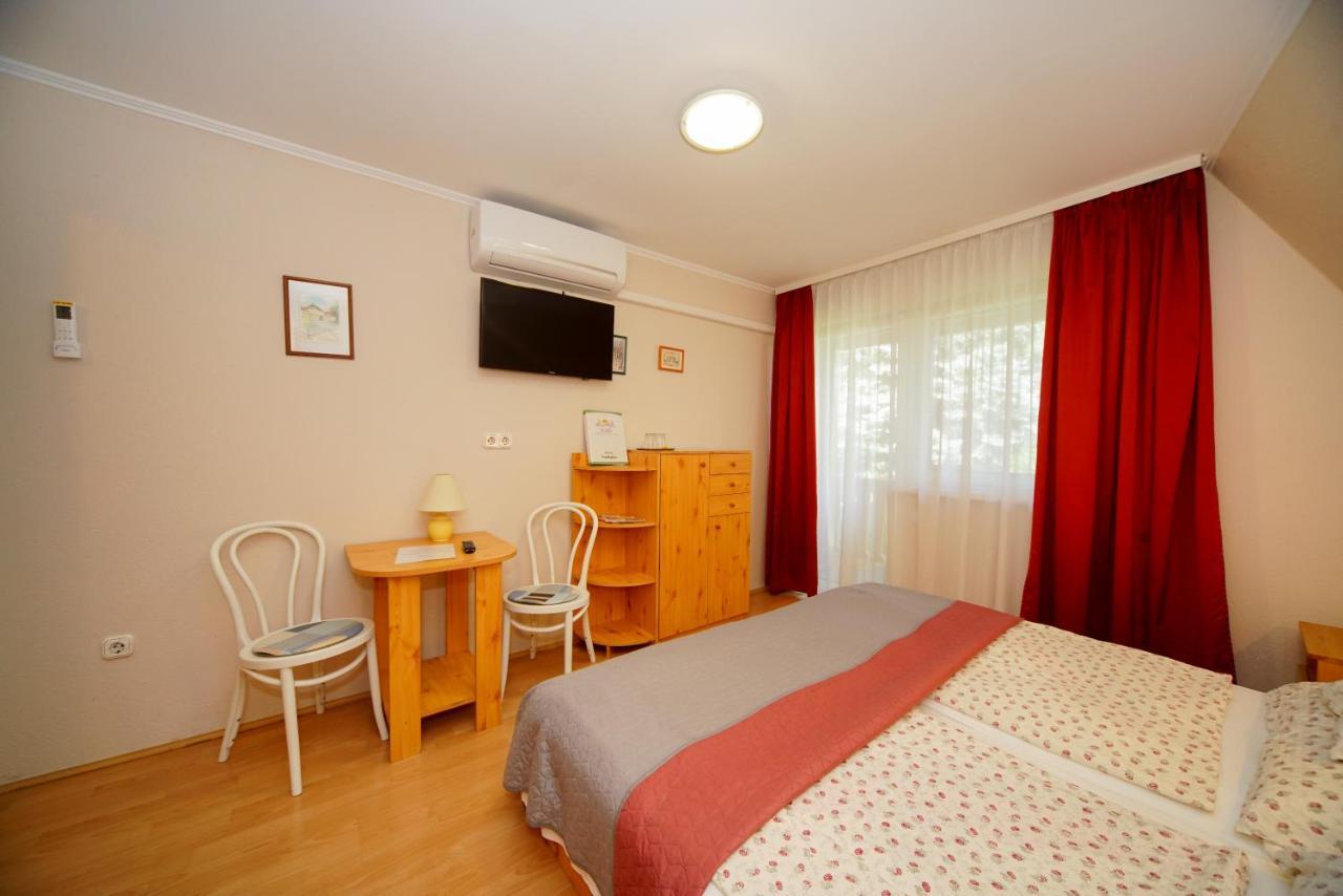 Siesta Vendeghaz Villa Eger Ngoại thất bức ảnh