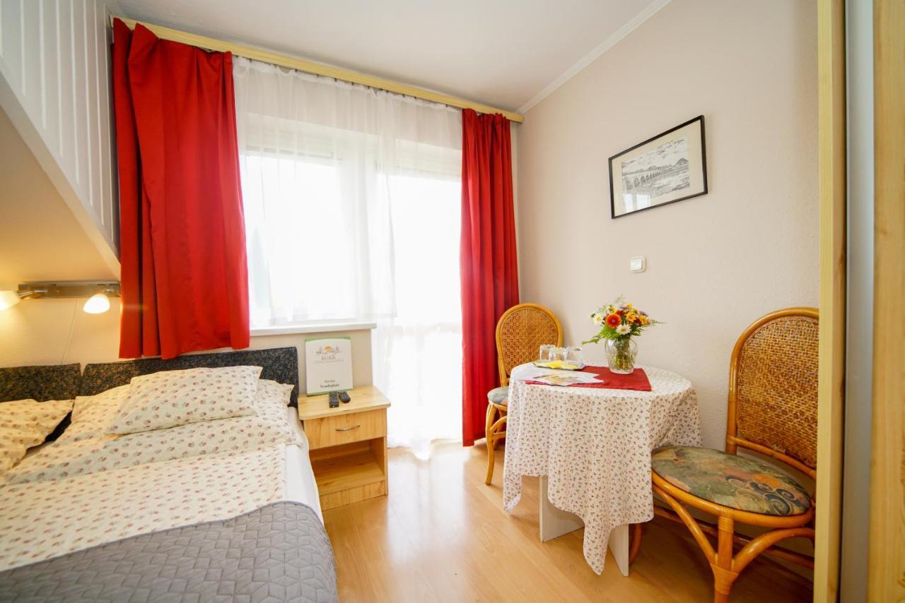 Siesta Vendeghaz Villa Eger Ngoại thất bức ảnh