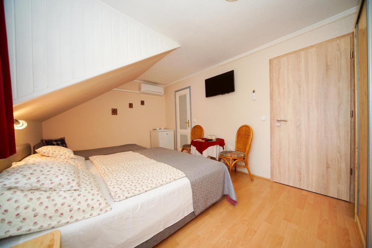 Siesta Vendeghaz Villa Eger Ngoại thất bức ảnh