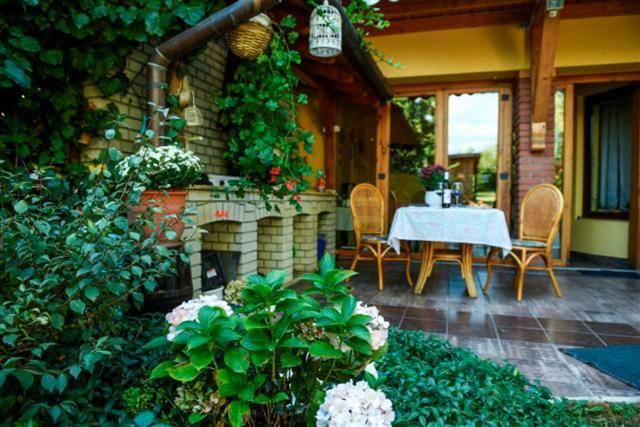 Siesta Vendeghaz Villa Eger Ngoại thất bức ảnh