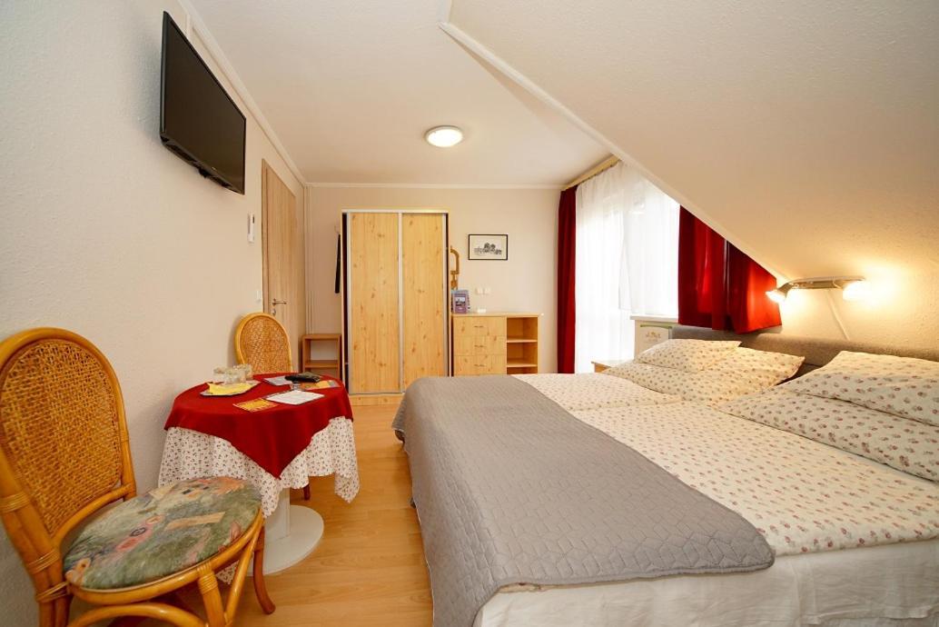 Siesta Vendeghaz Villa Eger Ngoại thất bức ảnh